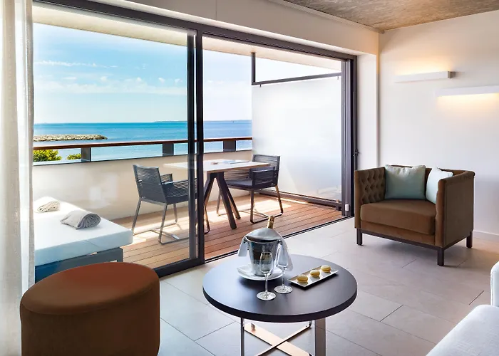 캠 앙티브 비치 5* 주앙레핑